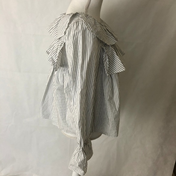 GAP WOMEN'S RUFFLE BLACK AND WHITE STRIPED CUTE TO - Picture 7 of 7